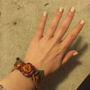 Leather flower bracelet